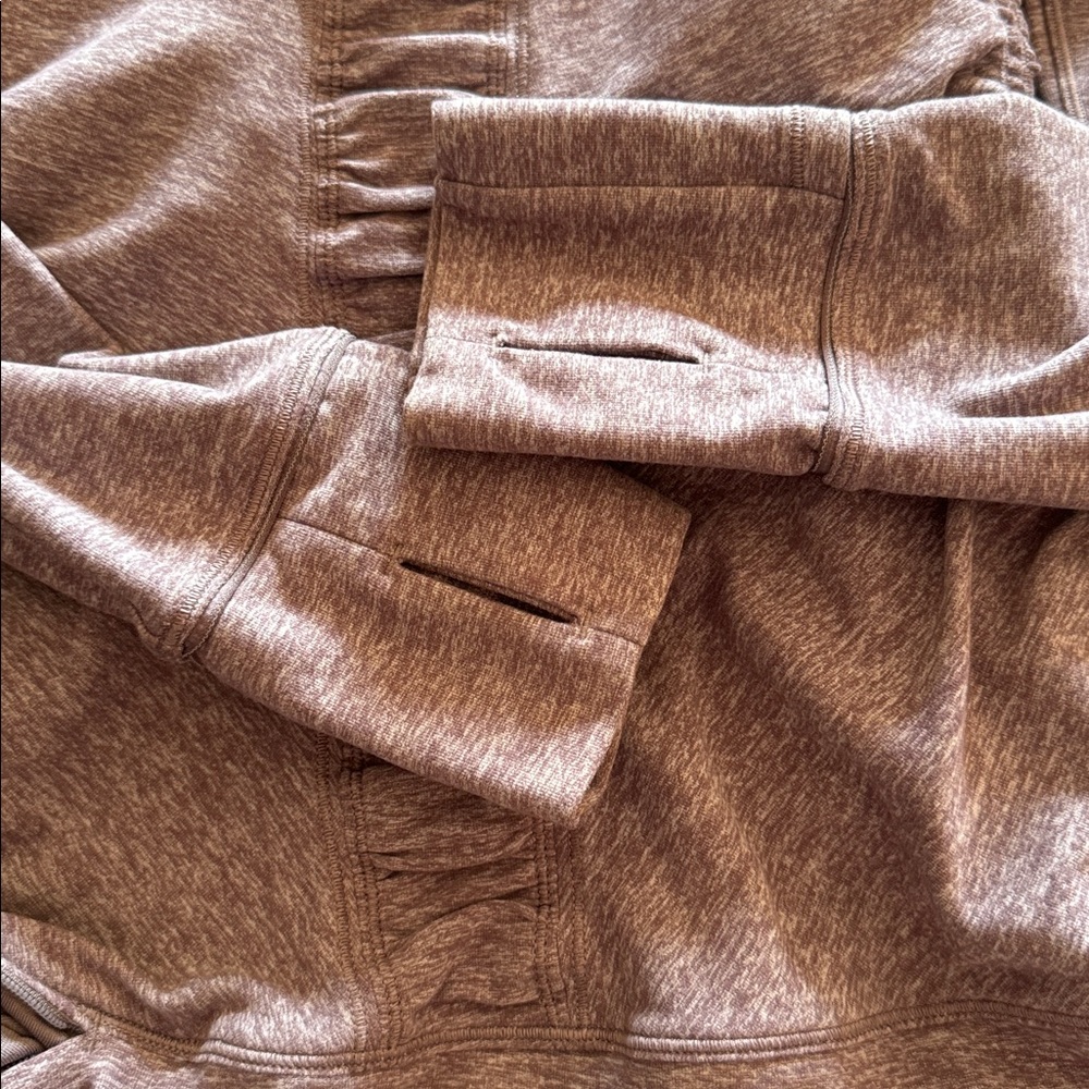 Lululemon half zip Jacket - Picture 4 of 8